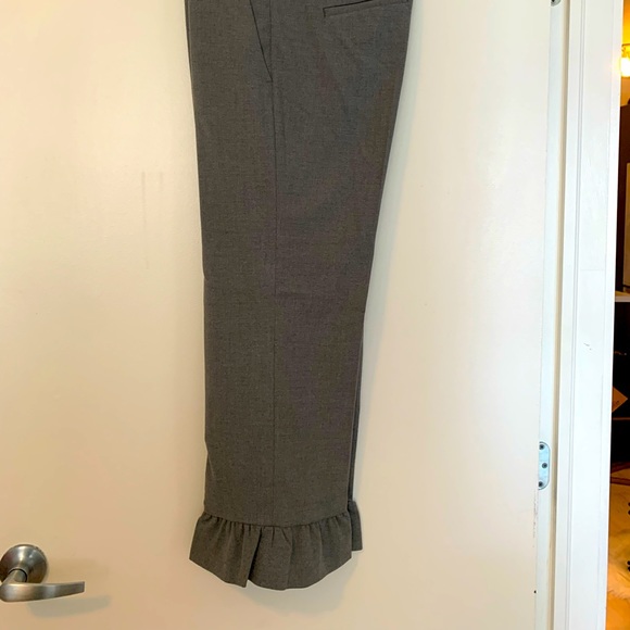 Banana Republic Logan Crop - Picture 2 of 7